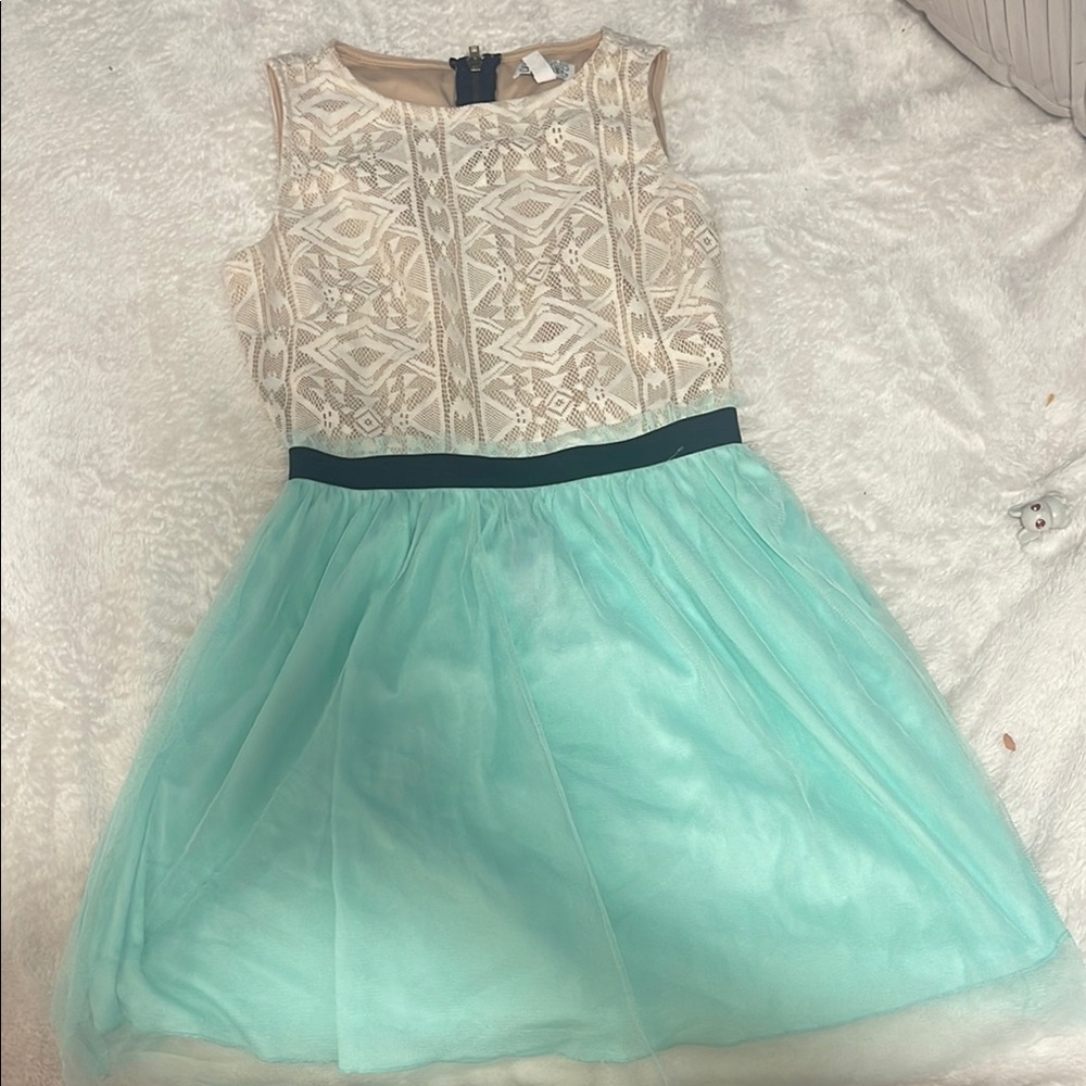 Sleeveless Lace and Tulle Kids Dress